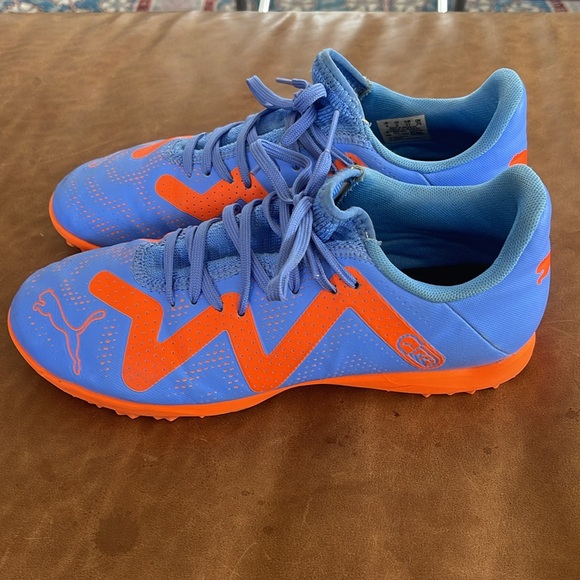 PUMA Unisex-Child Future Play Turf Soccer Boot - Picture 2 of 6